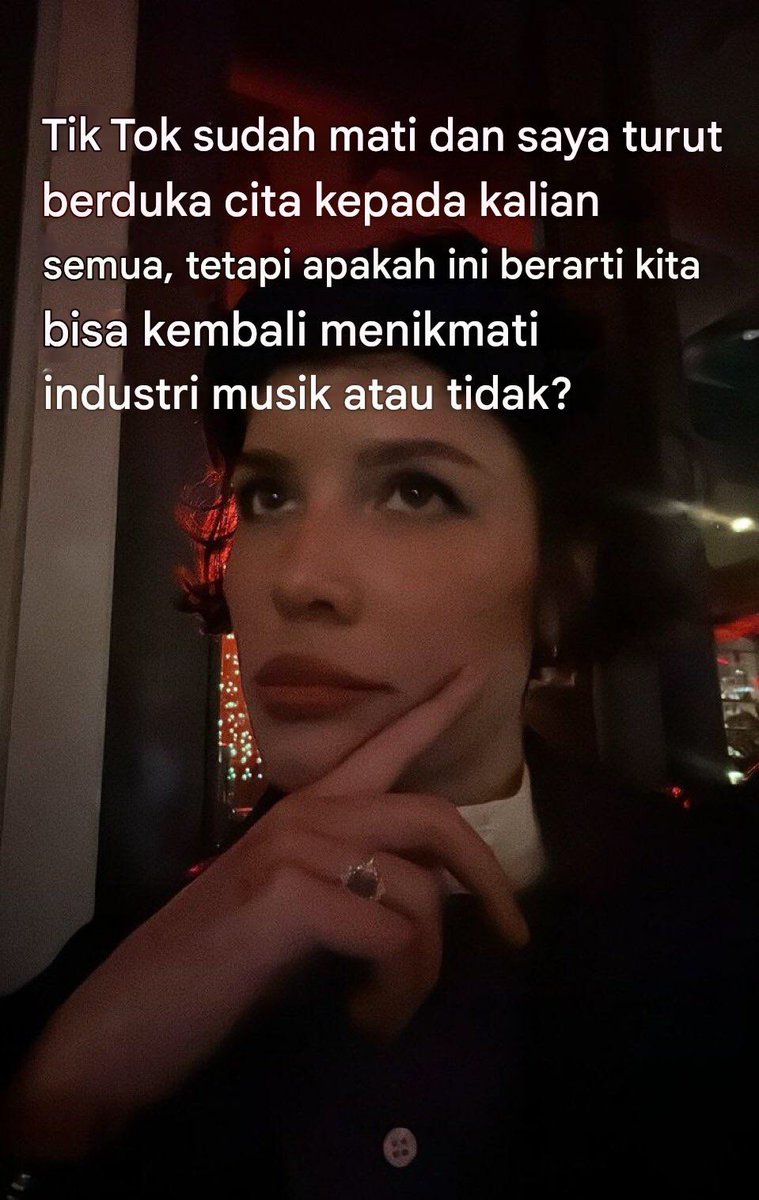 myamourjk's tweet photo. MBA HALSEYYY STOPPP😭😭😭
jangan gitu mba ntar yang suka ngomong “lagunya ga lewat tiktok” bakal kesindirrrr pftttttt https://t.co/KRGsqiXzc3