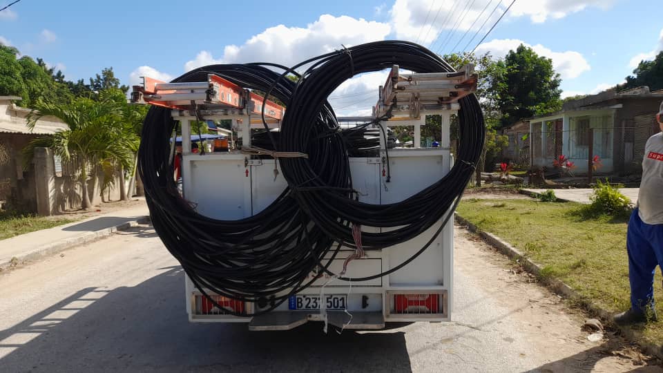 Se recuperan en #Camagüey cables en buen estado para dar solución a gran cantidad de servicios interrumpidos #EtecsaTeAcompaña 
#EtecsaEsDelPueblo