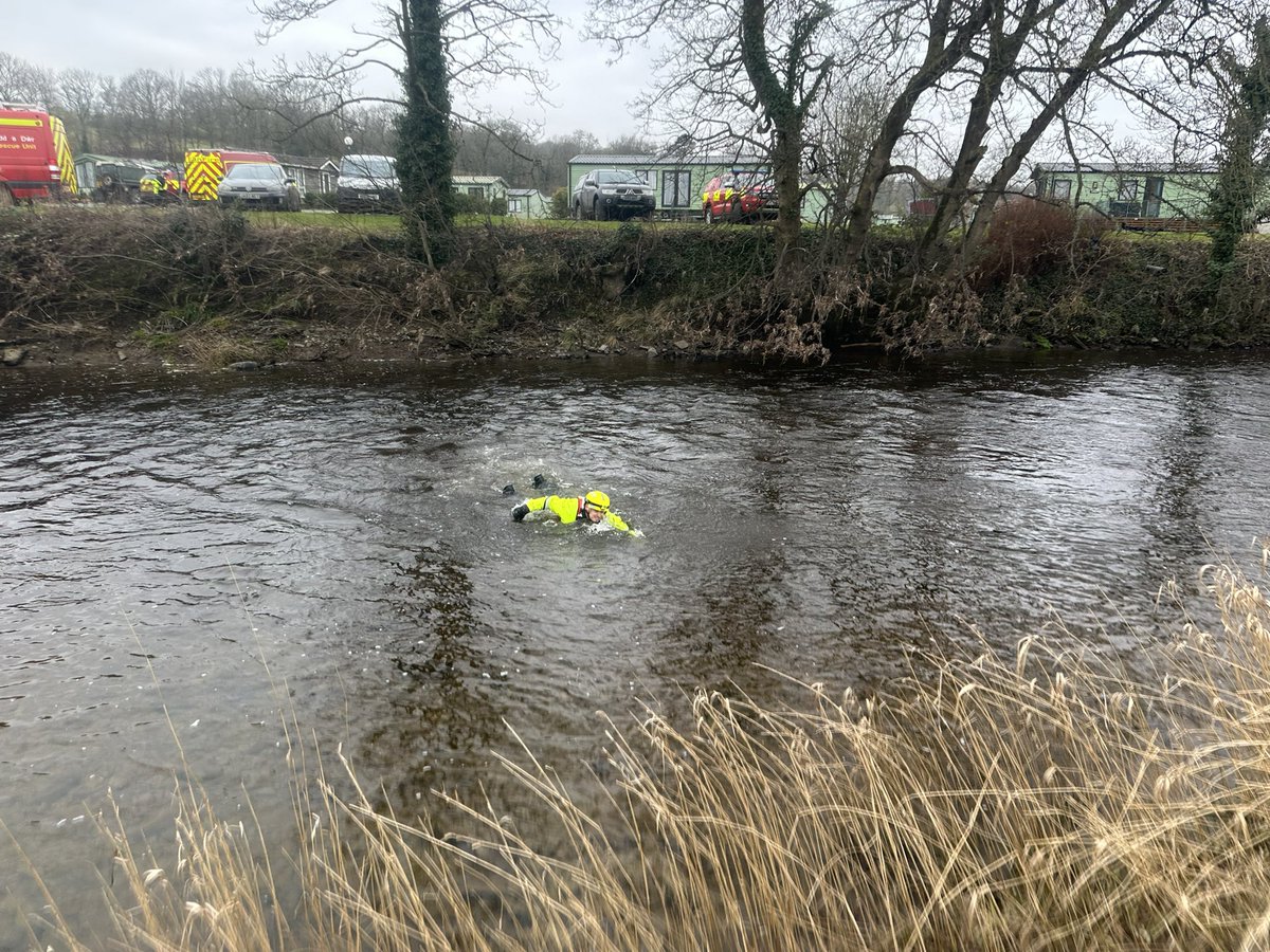 Matt Pryce (@999matt) on Twitter photo First water dip of the year 🥶
Great work by the crews from <a href="/NewtownFireStn/">Gorsaf Dan Y Drenewydd/Newtown Fire Station</a> , <a href="/LlanfyllinFire/">Llanfyllin Fire STN</a> & <a href="/Machynllethfire/">Machynlleth Fire and Rescue Station</a> First water dip of the year 🥶
Great work by the crews from <a href="/NewtownFireStn/">Gorsaf Dan Y Drenewydd/Newtown Fire Station</a> , <a href="/LlanfyllinFire/">Llanfyllin Fire STN</a> & <a href="/Machynllethfire/">Machynlleth Fire and Rescue Station</a>