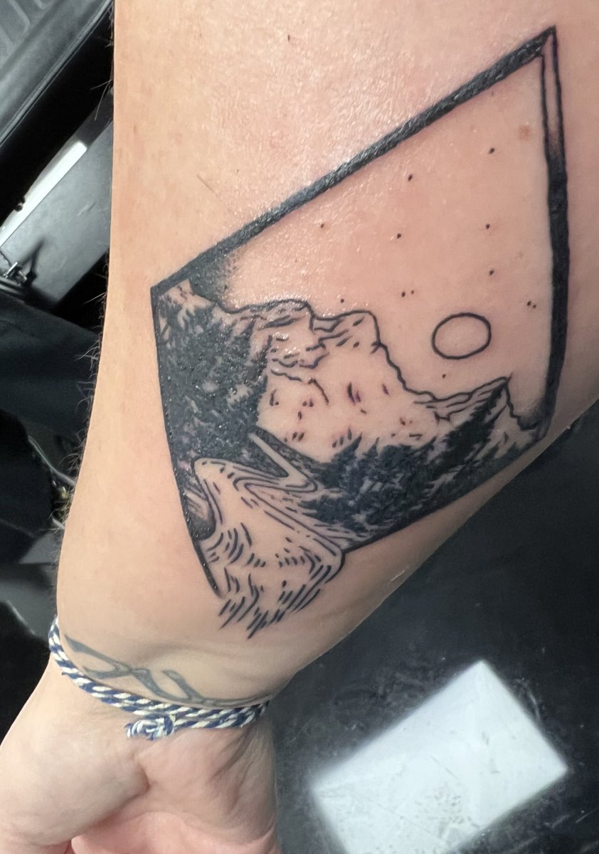 Ra©hel B. MLIS🌻☕️📚🎗 tweet media