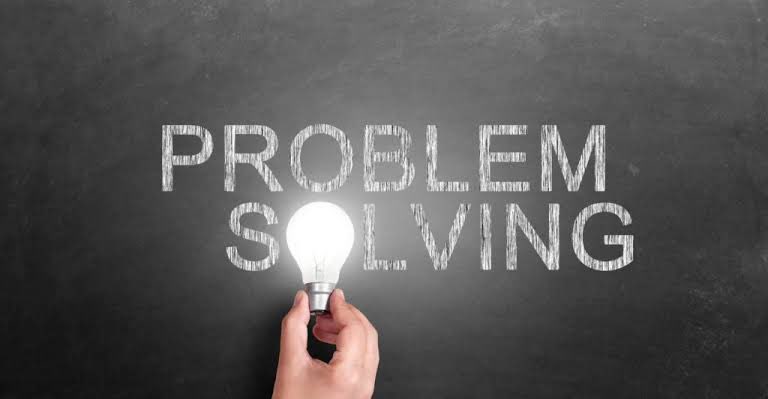 AdelDeveloperX's tweet photo. لو إنت مبرمج وعايز تطوّر مهاراتك في Problem Solving أو تدخل مجال Competitive Programming، فالموضوع مش بس عن كتابة كود، لكنه عن التفكير المنطقي وحل المشكلات بشكل أسرع وأكفأ.

هنا قائمة بأهم المواقع اللي هتفيدك:

1️⃣ Codewars: لو عايز تمارين متنوعة بمستويات مختلفة.
https://t.co/vgxhffzXrO

2️⃣ LeetCode: الأفضل لتحضير مقابلات العمل وحل المشاكل المتوسطة والمتقدمة.
https://t.co/BoxRMzkZrO

3️⃣ HackerRank: خيار رائع للمبتدئين ولتطوير مهاراتك الأساسية.
https://t.co/cdtI82182f

4️⃣ TopCoder: للمنافسات القوية والتحديات المتقدمة.
https://t.co/lqCUOSRPEe

5️⃣ Coderbyte: يحتوي على تمارين وتحديات لمستويات متعددة.
https://t.co/QrcXErCEga

6️⃣ Codeforces: أفضل خيار لو مهتم بالمنافسات الحيّة ومستوى متقدم جدًا.
https://t.co/P6FRJFCvde

⚡ نصيحة:
ابدأ بالتدريج. لو مبتدئ، ركّز على HackerRank وCodewars. لما تطوّر، انتقل لـ LeetCode وCodeforces. ومع الوقت، هتلاقي نفسك بتتعامل مع المشاكل المعقدة بسهولة.