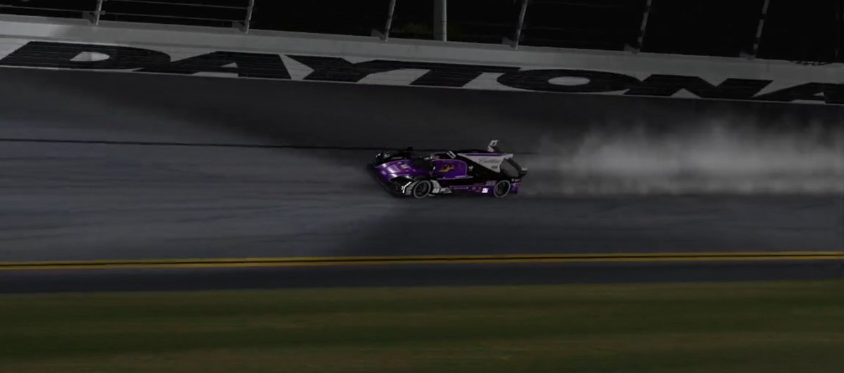 Overlake_'s tweet photo. Victoire a Daytonaaaaaa ! 🏆
Enfin une 1ère victoire en 2ans d'endurance 
De la pluie, des incidents, des déconnexion mais au final c'est une P1 avec 7 tours d'avance 
GG les gars @vngelrider @maxime_gd14 @quentin_evn https://t.co/r5CIxjqEbT