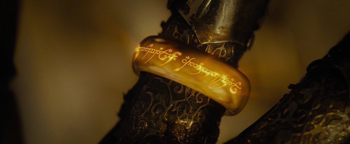 TheCinesthetic's tweet photo. The Lord of the Rings: Fellowship of the Ring (2001) dir. Peter Jackson https://t.co/GcsrtNNgV7