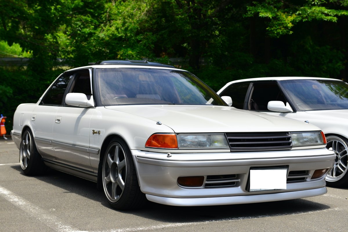 departure93170's tweet photo. いろいろな所に違和感が・・・笑。この車の本当の年式とグレードって・・・
#GX81
#MX83
#GrandeLimited
#Grande
#Grandetwinacm24
#GRsaloon
#1GFE
#1GGE
#1GGT https://t.co/lu4YJ5a353