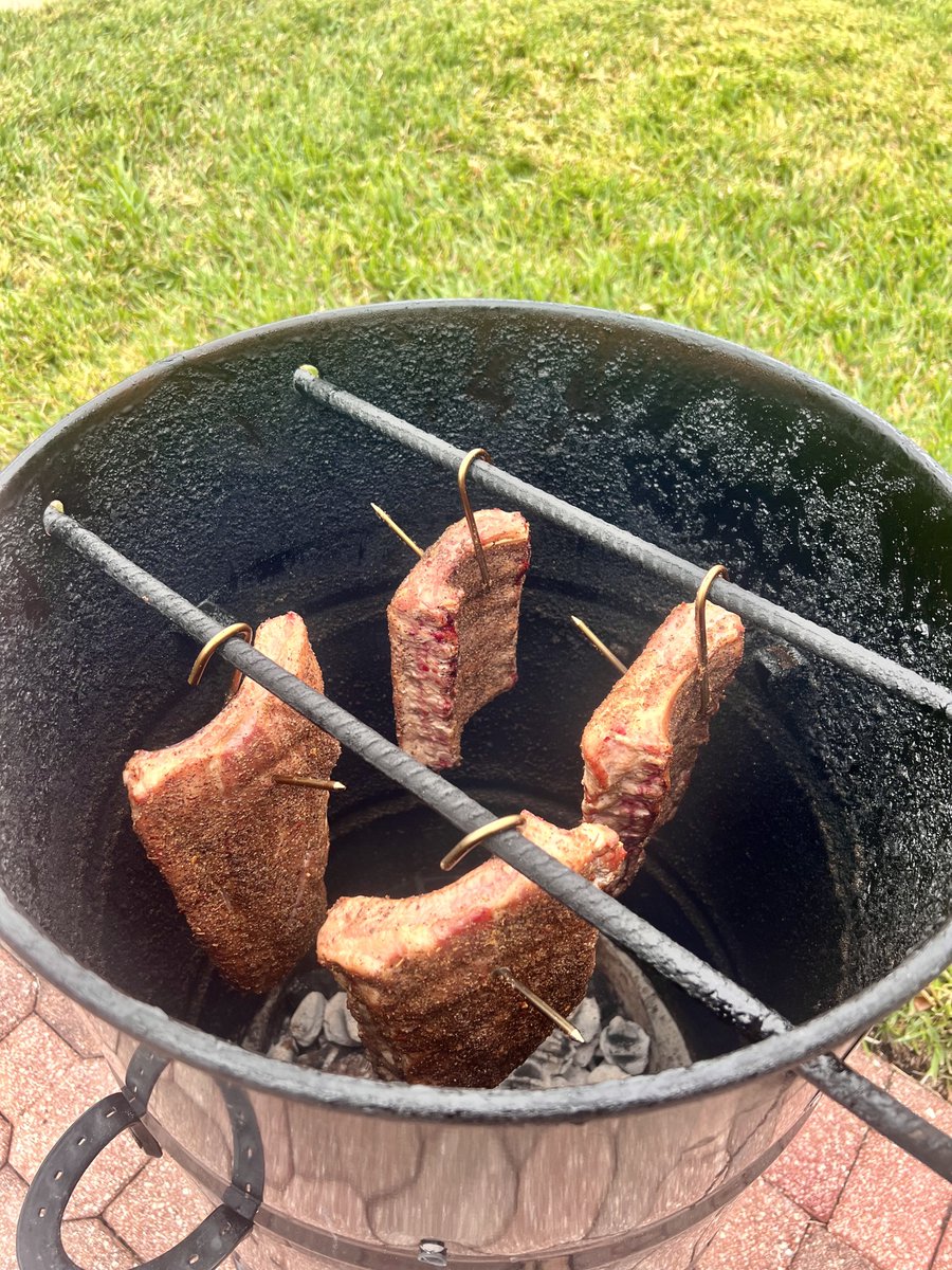 Hypocycloid13's tweet photo. Decided to throw some sausage and pork chops on the charcoal grill while the ribs smoke in the barrel.
🐖 #porkfest (volume up) https://t.co/XLggHg1tTo