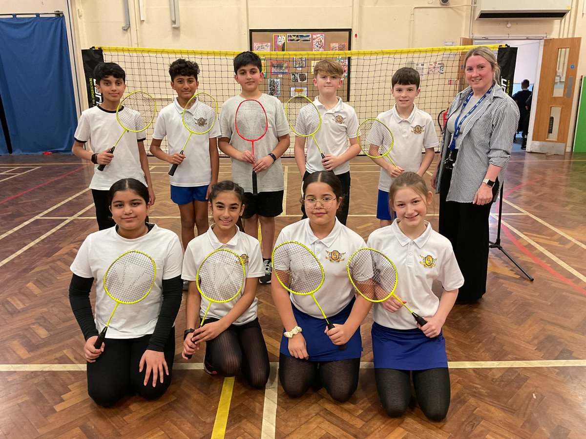 Well done to Year 6 Badminton team for showcasing such wonderful skills in their friendly against Meanwood Primary. They participated in 4 mixed doubles games each with Bamford crowned as the overall winners.