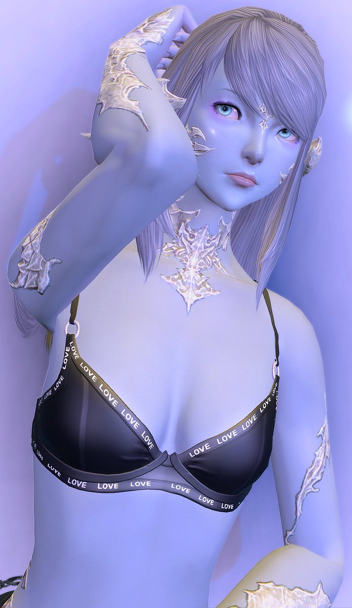 I've wanted to do a cute shot like this for a long time, and finally found an outfit and place that I was happy with. 

#Aura #FFXIV #Gposers #FFXIVGPOSE