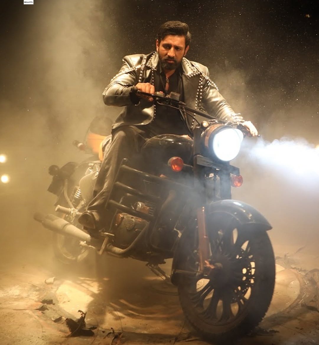 bhaixofc1's tweet photo. KGF ka Rocky Bhai lag rha h apna bhai #RajatDalal 

#RajatDalal𓃵 #GorillaGang https://t.co/7rhLn1fpjc