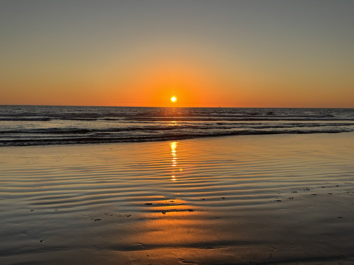 #Sunset #SunsetWalk #Oceanside