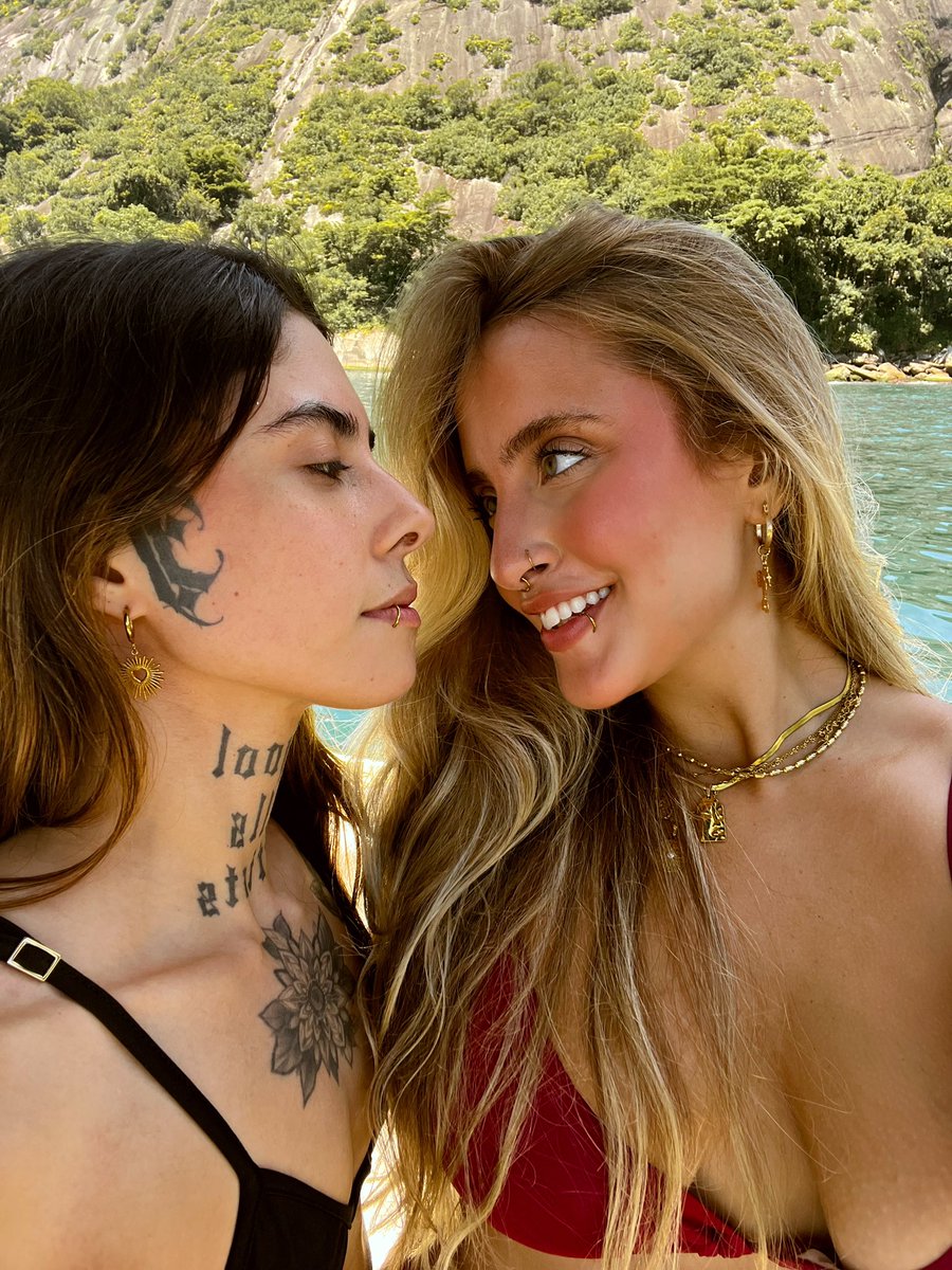 penamillena's tweet image. ai que amor delicioso