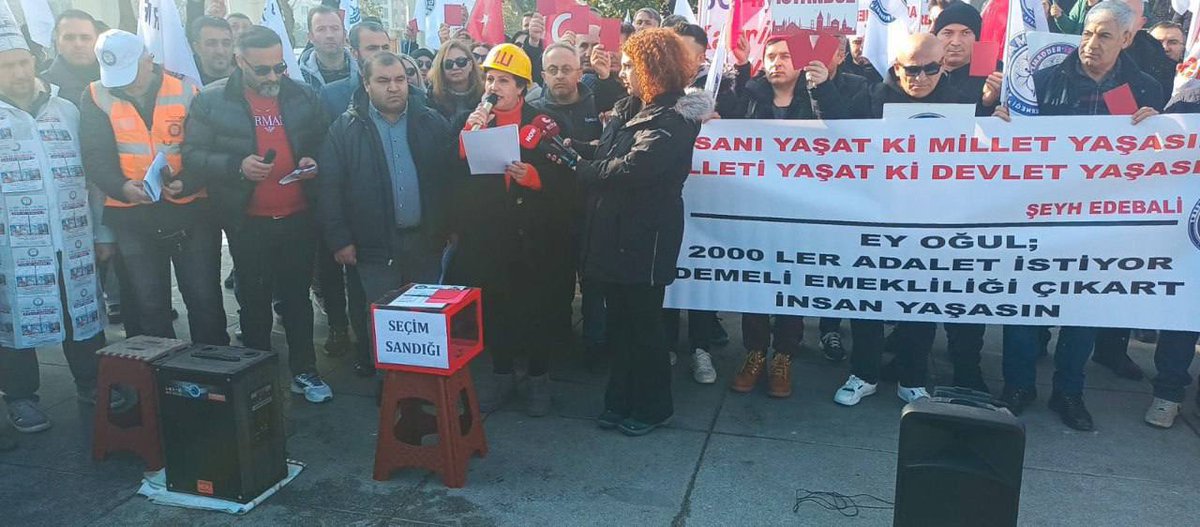 EmadDernegi's tweet photo. Basın açıklamamızı sağ sağlim coşkulu bir şekilde gerçekleştirdik. 
Yağmur, sıcak, soğuk demeden her koşulda her yerde güvenliğimizi sağlayan, bizleri koruyan  özverili, fedakar Emniyet Güçlerimize, 

Basın açıklamamız için Ses Sistemi ve Mikrofon desteği veren YRP Sultangazi İlçe Başkanlığı ve CHP Bakırköy İlçe Başkanlığına, Emeklililkte Adalet Derneği ailesi olarak çok teşekkür ederiz.

@TC_istanbul
@EmniyetGM
@istanbul_EGM 
#BakırköyGüvenlikBüro

@rprefahpartisi 
@erbakanfatih 
@refahist 
@nuriozatatr
@rpsultangazi 
@brahimYasin6 

@herkesicinCHP 
@eczozgurozel 
 @CHP_istanbulil 
@ozgurcelikchp
@chpbakirkoy_
@gizembasaranchp

@EmadDernegi
#KademeBasınAçıklamasıBakırköyde

#KademeBakırköyde