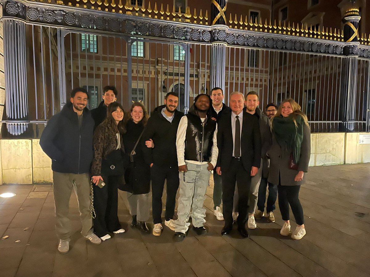 souhail_ea's tweet image. Le premier séminaire des cadres @HorizonsJeunes Occitanie marque le début d’une dynamique ambitieuse pour notre région ! Prêts à relever les défis à venir 💪

Merci à @Leto_PSOTHUG et à @jlmoudenc pour ce moment 🔵⚪️