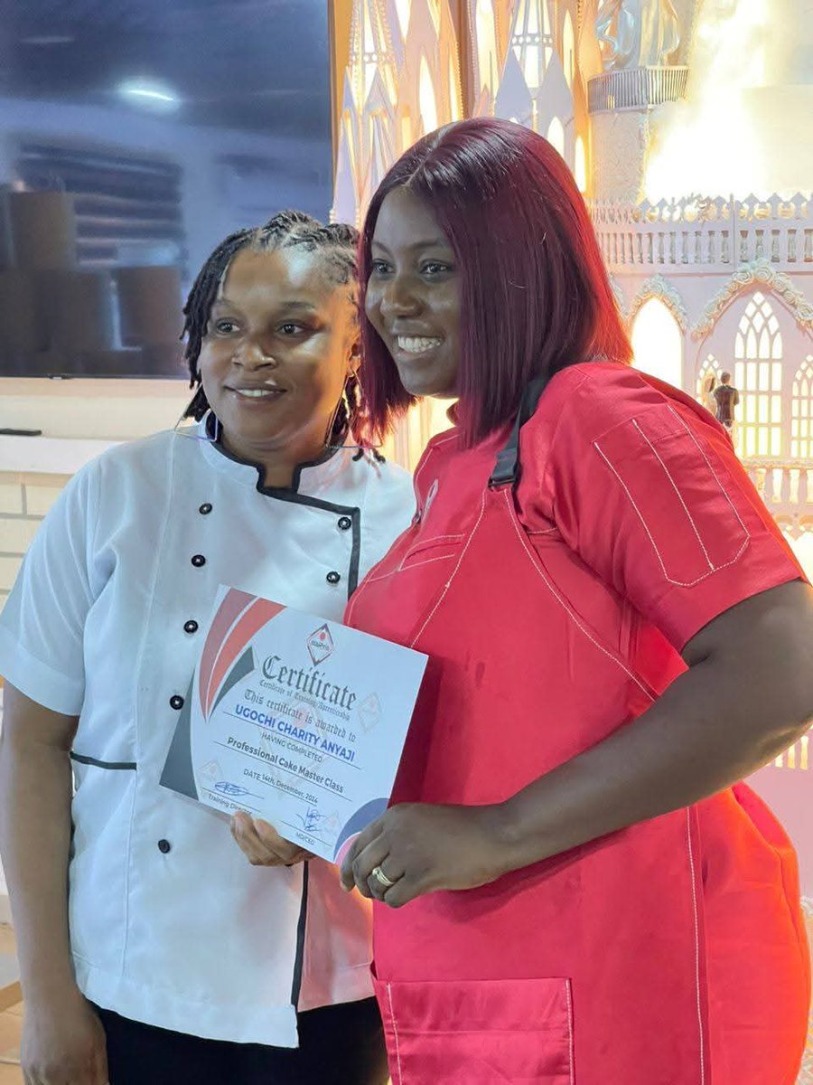 estyclassics's tweet photo. thorough with her teaching.

New year, new skills, same passion for making your moments unforgettable. 💕 Book with us today and taste the difference! 🍰 

#Upgrade #QualityYouDeserve #fypシ #forupage #foryoupage❤️❤️
#explore  #premiumtreats #cakesinogba
#TRENDZ https://t.co/A19ES28Dvi