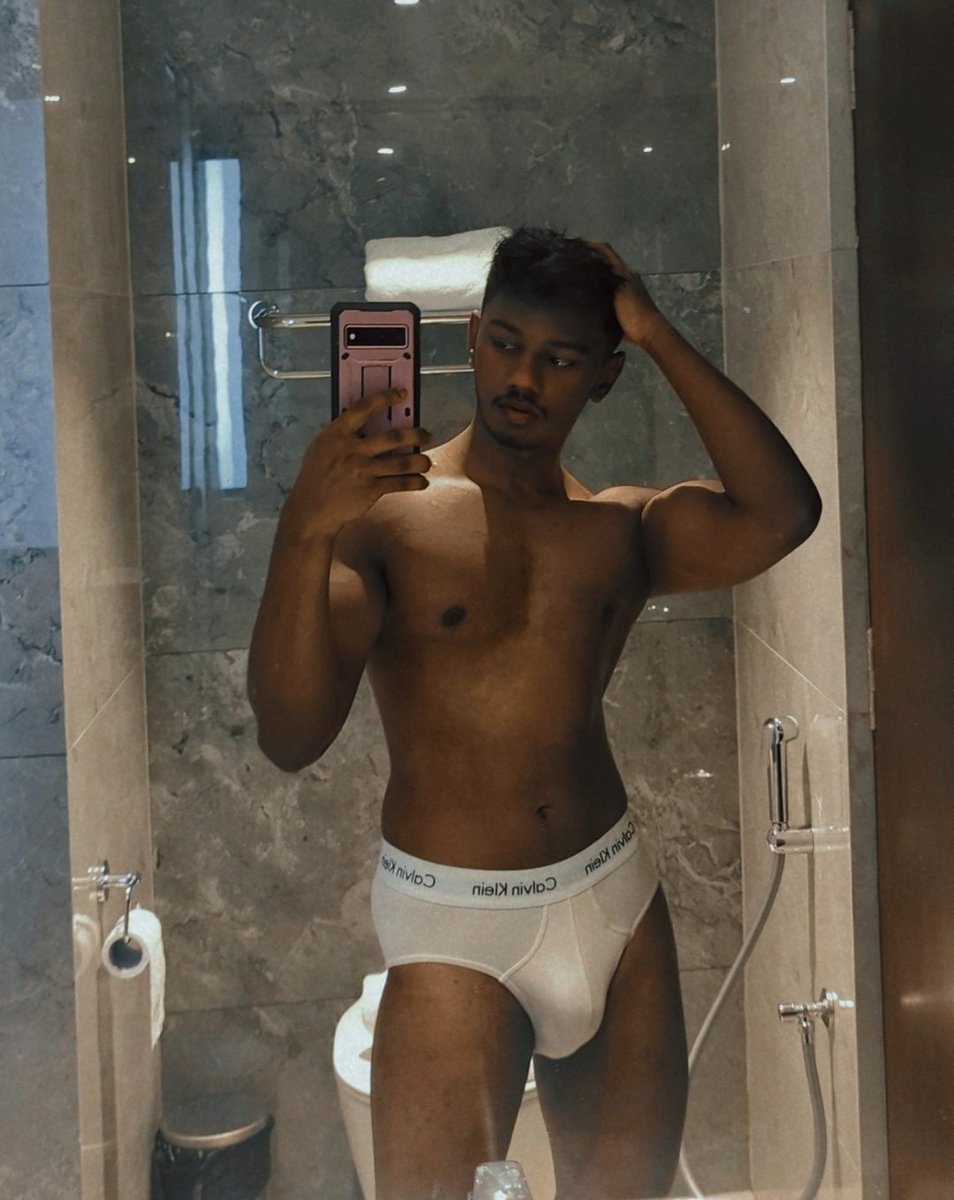 Asterix8008 tweet media