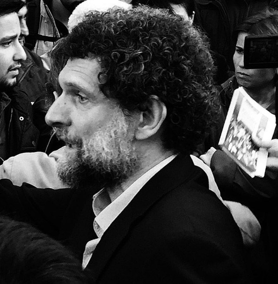 2017'den beri Silivri Cezaevi'nde tutulan Osman Kavala'nın mesajı:

"Hrant’ı anmak, katledilişini unutturmamak için bir araya geldiğimiz bu kardeşlik ve dayanışma buluşmalarında herkes için adalet şiarını en güçlü biçimde seslendiriyoruz.
Ben de kendimi orada sizinle birlikte,