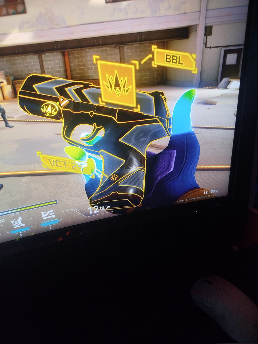 tnc0147's tweet photo. Fnatic e karşı 9-3 geriye düştüğümüzde kazanırsak kendi kendime BBL bundle alacağıma söz vermiştim, söz yerine getirildi🫡 @BBL_esports @da1monnn @chiwavlr @marqnue @Jamppi_ @atazzylive @LewNvlr @luinwes @PAL_TTV @Oidemirel @feritkw @sociablEEvl @vakkFPS @profekval https://t.co/AUPrKdVq1s