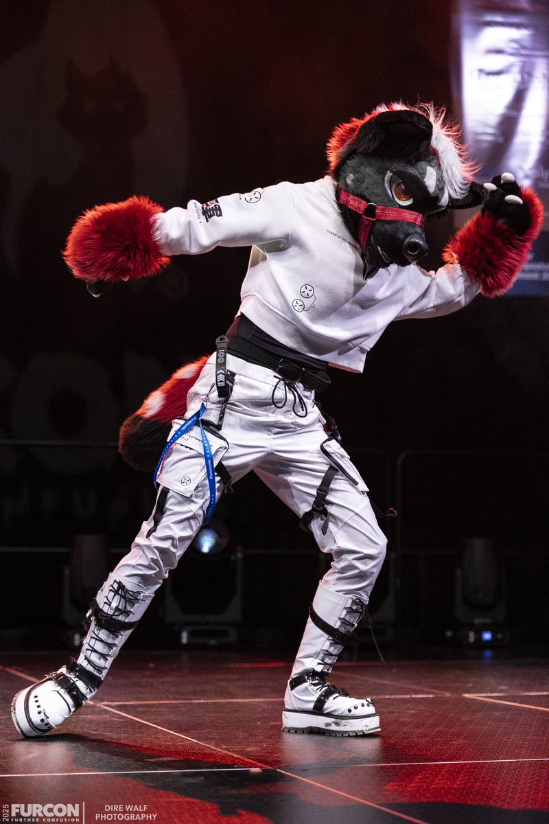 A few shots of Milo Proponyl from the <a href="/furcon/">Further Confusion "The Beach Episode"</a> 2025 fursuit dance competition.

🐾: <a href="/MiloProponyl/">Milo Proponyl / Rockwell</a> 
📸: me

#fc2025 #furtherconfusion #furcon25
#furcon2025 #fursuiting #fursuit #furry #furries #furryconvention #furrycon