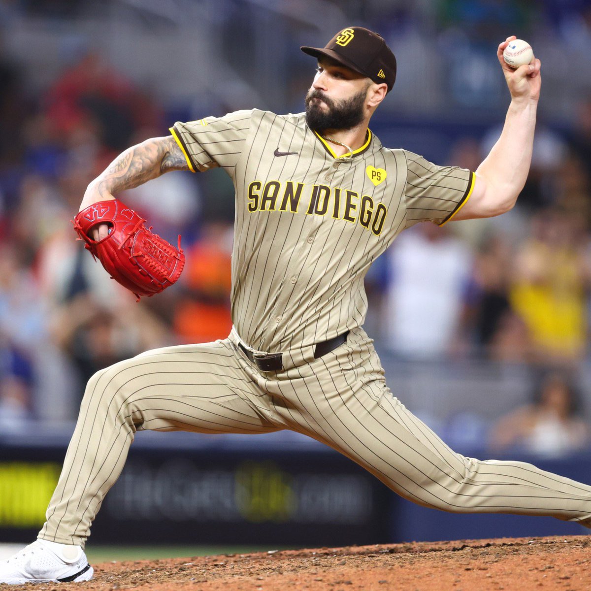 DodgersNation's tweet image. BREAKING: The Dodgers have signed Tanner Scott to a 4-year, $72 million deal.

LA lands the best reliever left on the market just two days after getting Roki Sasaki.

Per @Feinsand