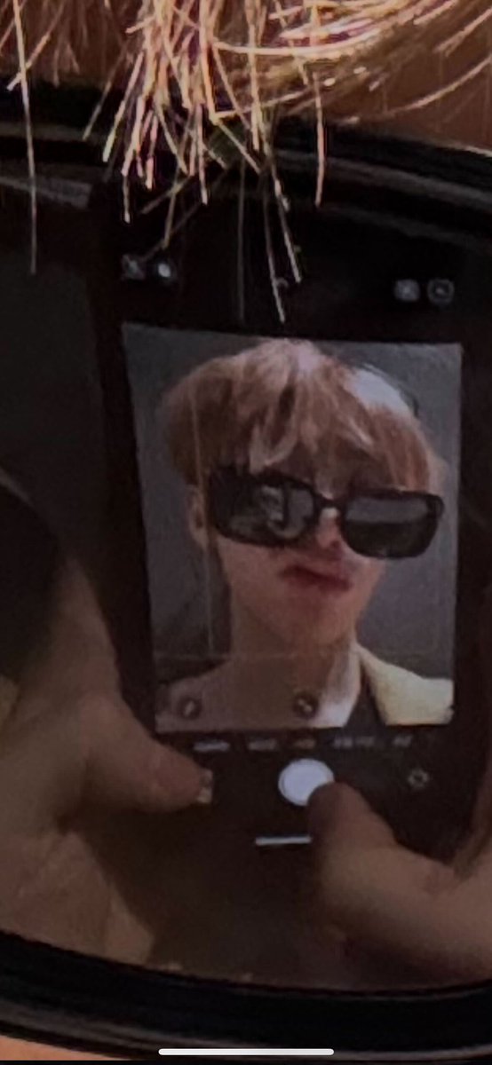 ebonscale's tweet image. 