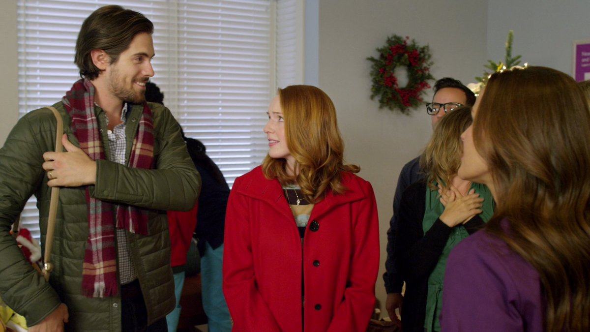 chrismcnallyfan's tweet photo. #HeartsOfChristmas #ChrisMcNally Chris played Connor on Hallmark's Hearts of Christmas https://t.co/B9YdMJEOPH