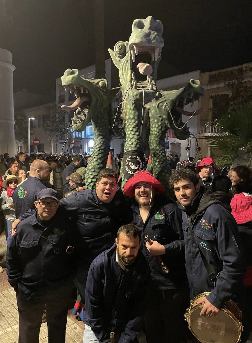 🔥 Ahir vam estar tocant al correfoc de Sant Pau a Sant Pere de Ribes acompanyant el drac de Ribes.

#adnescola #escoladegrallersdesitges #escoladegrallers #hereusdelatradició