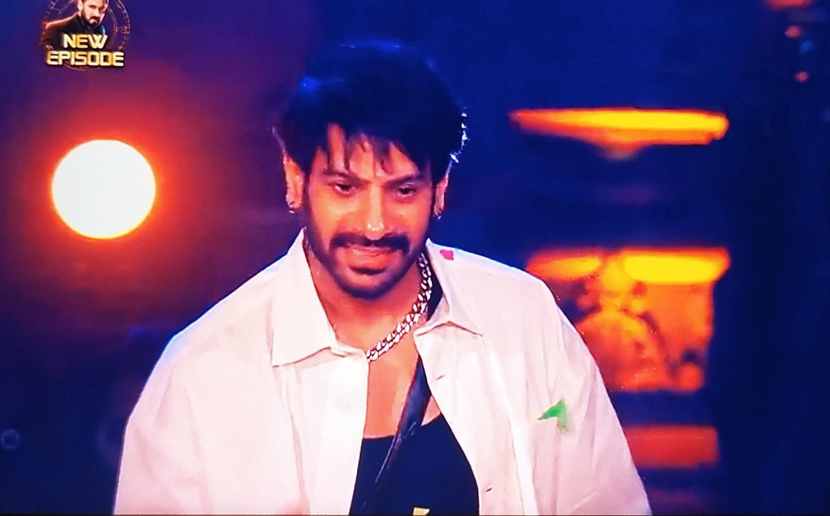 sanketchicku's tweet photo. Is it real??? #RajatDalal evicted..Neutral viewers>>>Any system...#KaranveerMehra https://t.co/39b522tmi7