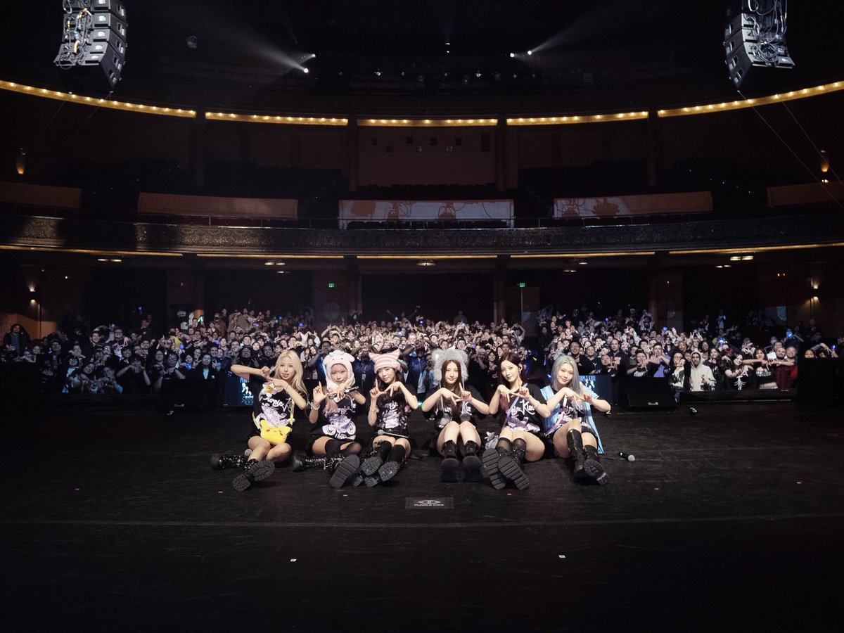 RBW_PURPLEKISS's tweet image. [#퍼플키스] 

HEADWAY TOUR의 시작을
활기차게 열어주신 LA 플로리
여러분 감사합니다! 😁 

앞으로 더욱 짜릿해질 퍼플키스의
공연들도 많은 기대 부탁드립니다💜 

#PURPLE_KISS #HEADWAY
#PURPLE_KISS_HEADWAY_TOUR