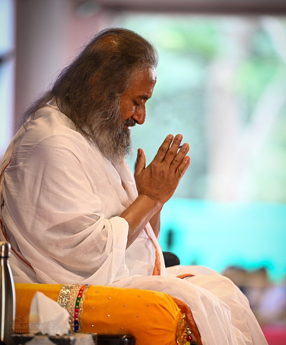 Over 6,000 seekers came together for the Patanjali Yoga Sutras with <a href="/Gurudev/">Gurudev Sri Sri Ravi Shankar</a> at The Art of Living International Center, Bengaluru, immersing themselves in profound wisdom.

With Gurudev’s experiential guidance, the profound teachings of Patanjali left everyone awestruck, weaving