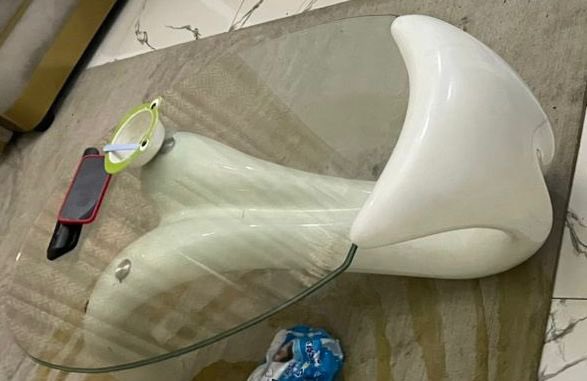 declutterway_ng's tweet photo. Center Table  Available To Declutter.

Price: 60k
Location: Lekki (Ologolo)
Condition: V. Good

Buyers handles delivery of items from sellers location
Send a dm and follow @declutterway_ng for more items available.

#davido #wizkid #burna Portable #tiktok https://t.co/qG37WSWFir