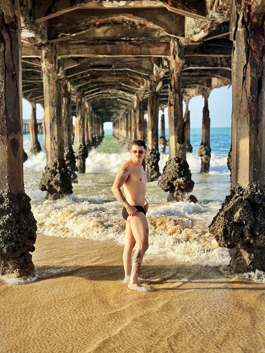 Eu tenho umas fotos que as vezes me dar uma vergonha de postar, eu fico tipo…. Pq ?