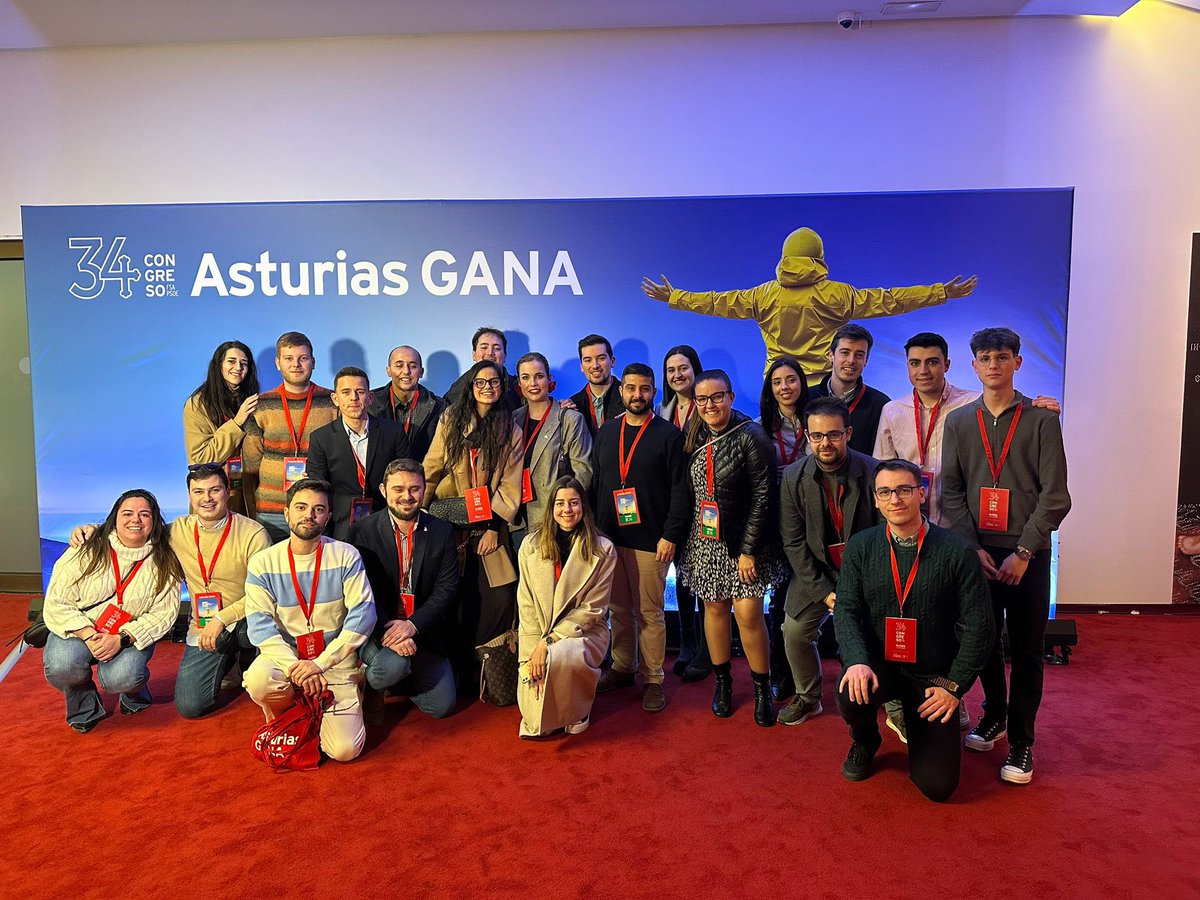 JS_Asturias's tweet photo. Este fin de semana se ha celebrado el #34CongresoFSA 🌹 en el que las Juventudes Socialistas de Asturias han participado y trabajado con rigor y éxito. 
De él sale una nueva ejecutiva socialista asturiana fuerte de la que estamos muy orgullosos. https://t.co/SKjUBoWMXK