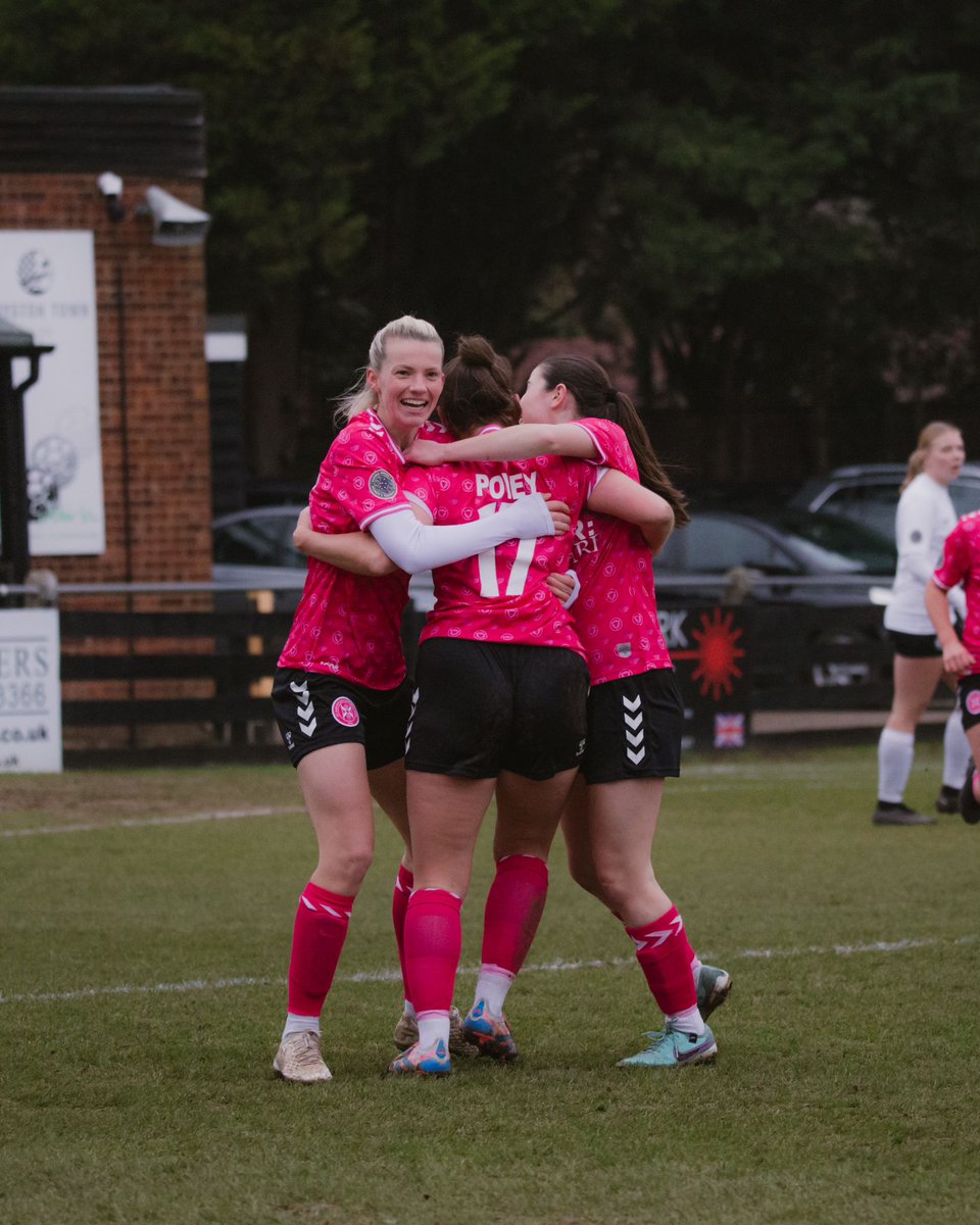 📝 MATCH REPORT

👉 The Saints Women gained a much deserved point away to the league leaders, Royston Town

🔗 Full report here: loom.ly/CYb3eGw

#COMEONYOUSAINTS 😇