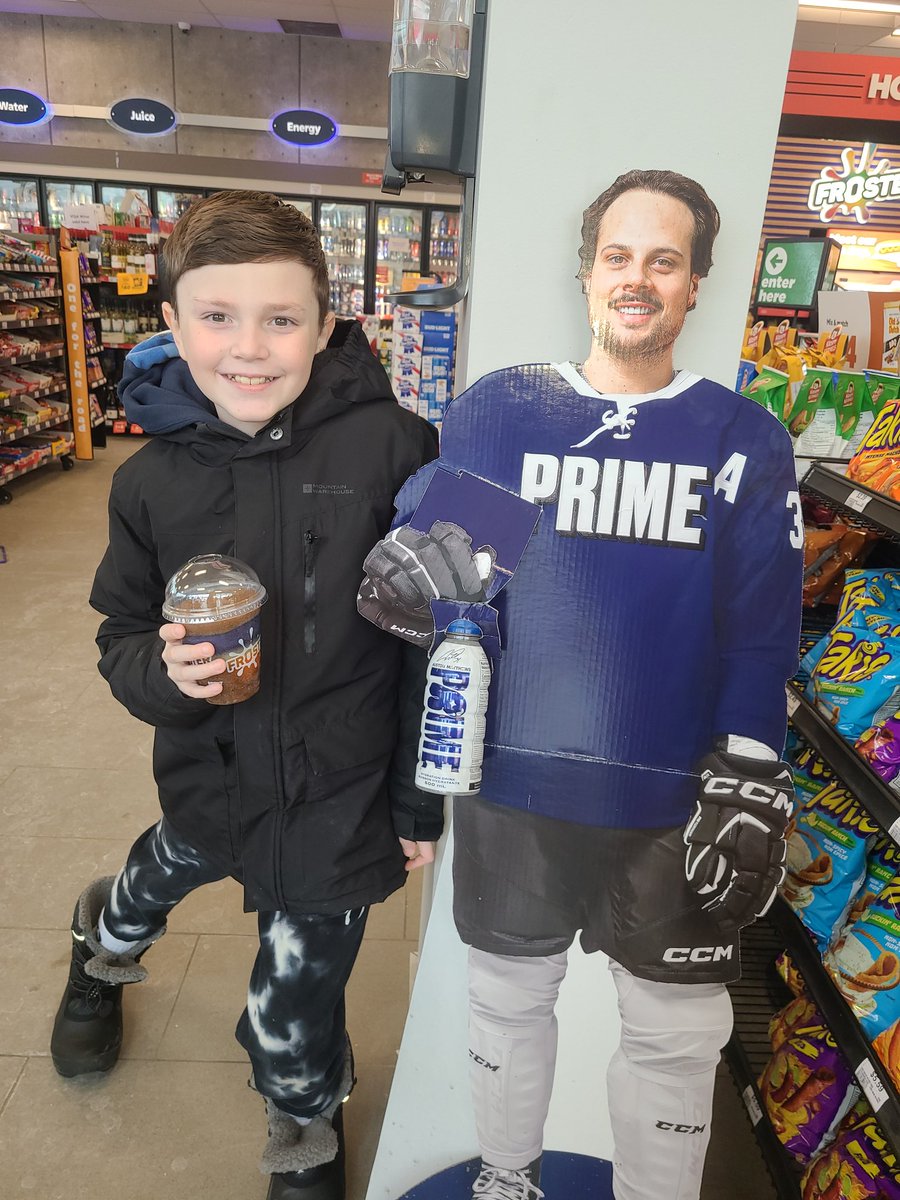 Had to snap a pic with this beauty today <a href="/CircleKStores/">Circle K Stores</a> <a href="/AM34/">Auston Matthews</a> <a href="/MapleLeafs/">Toronto Maple Leafs</a> 💙 #ohcaptainmycaptain #goleafsgo