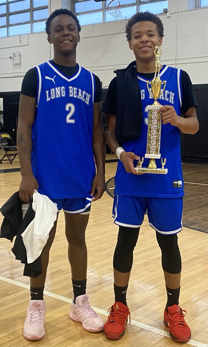Senior and team leader Jamar Burns enjoying his “player of the game”trophy with his brother Jaron. Special moment. Congrats guys.