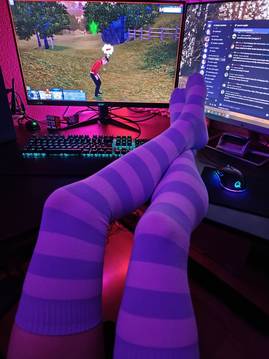 FemboyTrain's tweet photo. Gay legs :D https://t.co/tFYeTWr2tJ