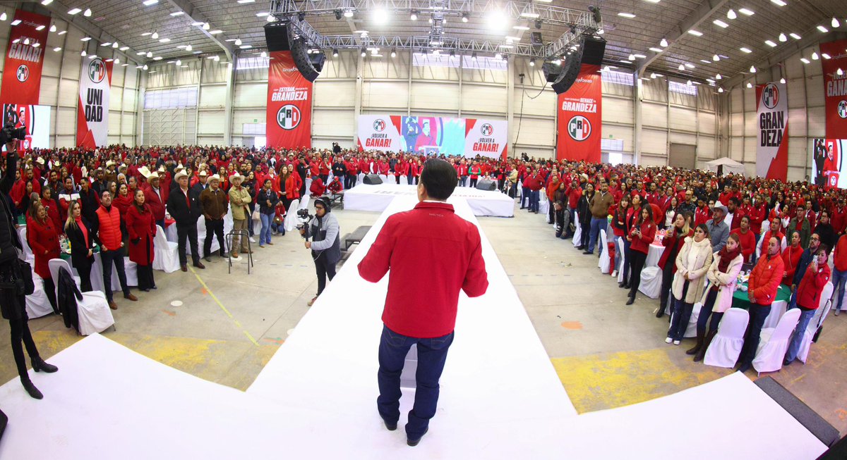 EVillegasV's tweet photo. Esto es el PRI en Durango: familia, corazón y las ganas de #VolverAGanar. ❤️💪

En el Encuentro Priista nos recordamos lo que nos une y renovamos el compromiso de trabajar por nuestra gente. Aquí hay unidad, orgullo y mucha fuerza para sacar a Durango adelante.

Con la presidenta del PRI estatal, @danisotto, seguiremos trabajando juntos para que Durango renazca con más fuerza cada día.