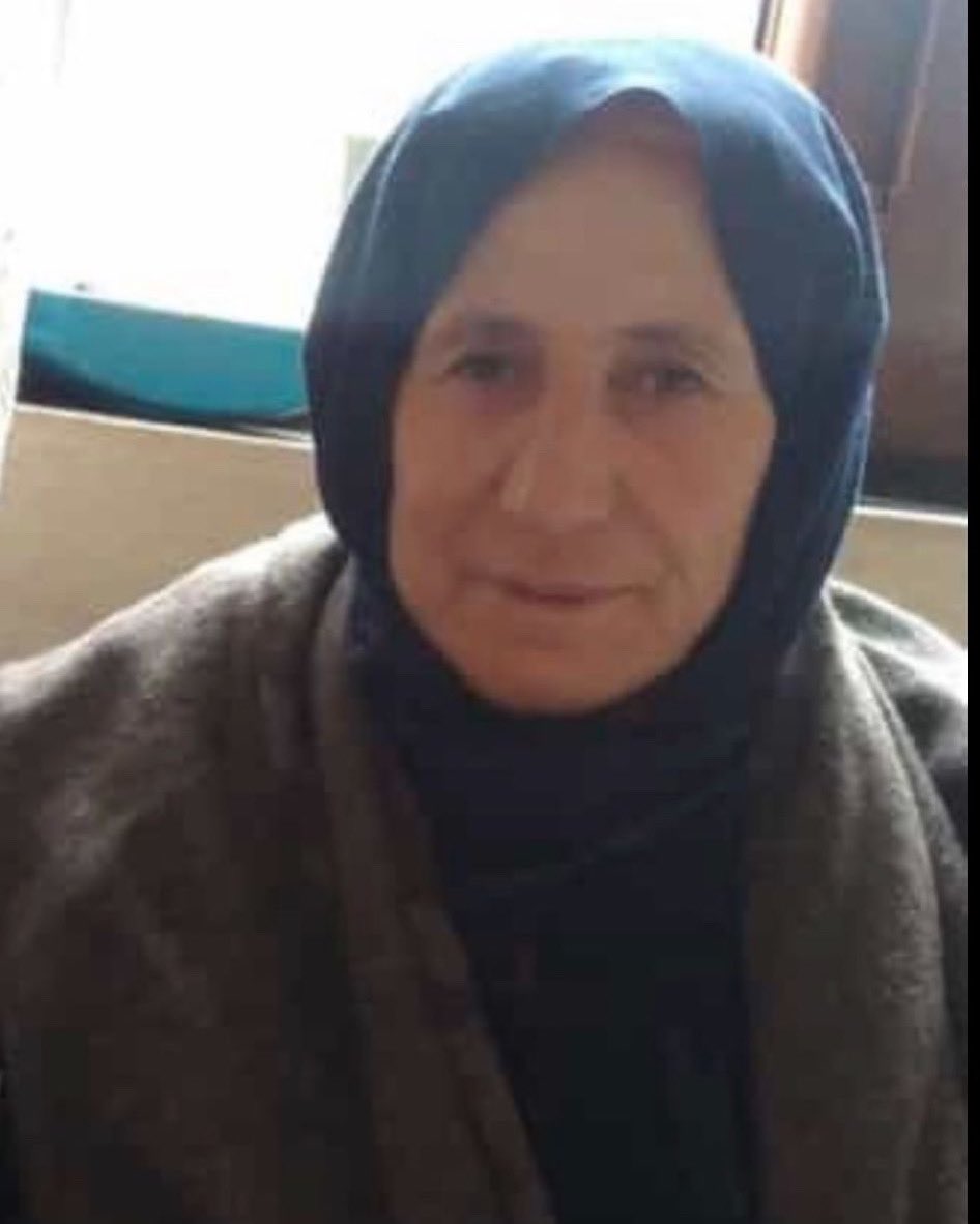 Canım ablam..
Günlerdir verdiği yaşam mücadelesini maalesef kaybetti.
Yattığın yer incitmesin seni.. Mekanın cennet olsun.