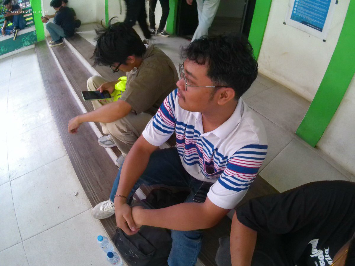 muhyi_iro's tweet photo. Capek itu bukan banyaknya soal kegiatan, capek itu soal perasaan https://t.co/xwXAf8abiH