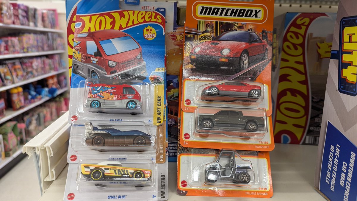 I'm a kid that grew up in the 1990s and I just learned Hot Wheels points one way and Matchbox points the other. Has that always been the case?