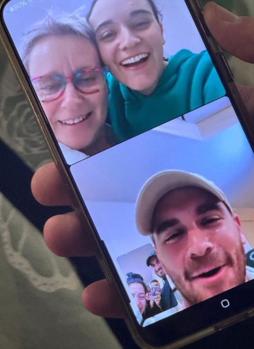 SCynic1's tweet image. Specially for @DavidLammy and @FCDOGovUK  - this is Emily - the British citizen you didn’t protect whilst she was a hostage.
The one you didn’t introduce a UN motion about.
The one you mentioned 3 times in 471 days - each time in response to a question from another MP.