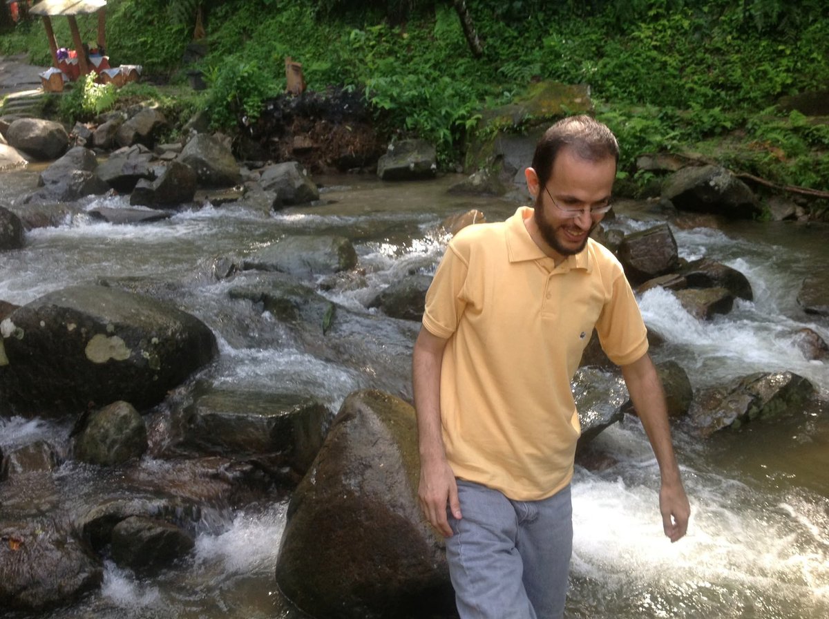 YousefAljamal's tweet image. Refaat’s absence and presence is felt like never before. Gaza’s storyteller.