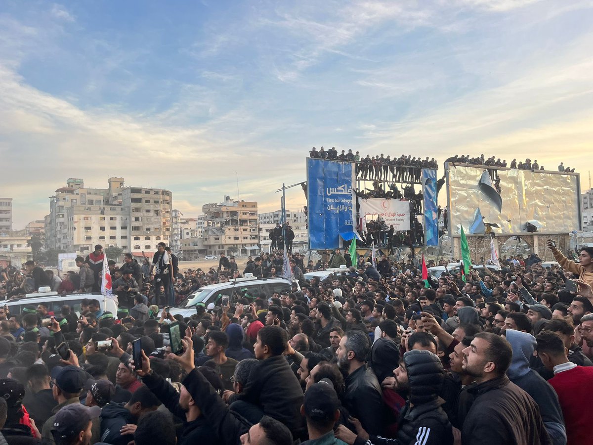 halasabbah94's tweet photo. Not the images the Zionists expected to see today … https://t.co/hIGe8mj4dX