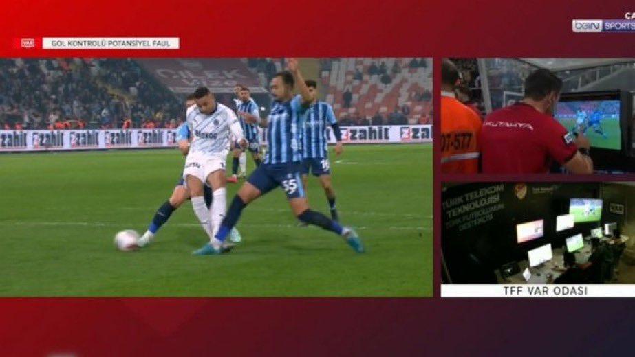 ilberov's tweet photo. Topa ilk müdehale önemliyse ilk golü niye iptal ettin! Topa ilk müdehale önemli değilse 2. Golü niye iptal ediyorsun Halil Umut Meler! Fenerbahçe’nin 2 golü hakemler eliyle gasp edilmiştir bugün! https://t.co/8rBVAHaReC
