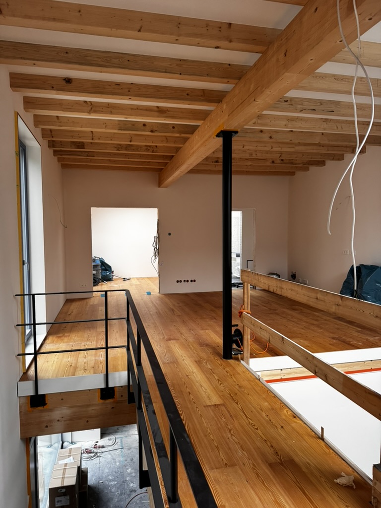 tribehousespace's tweet photo. the floor is ready. https://t.co/684tRS392P