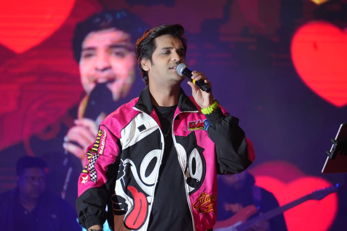 BalasoreOrmas's tweet photo. π Swayam Padhi brought the house down at #Kosamb2025! π€β¨ His soulful melodies & electrifying energy lit up the grand finale, leaving us in awe. A performance to remember forever! π«
#GrandFinale #SwayamPadhi #LiveMusic #UnforgettableNights #pallishreemela2025 https://t.co/nNfinDCI4P