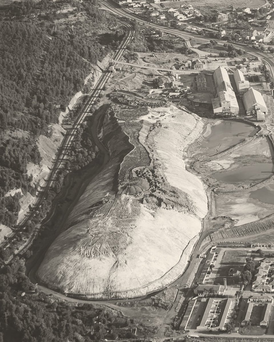 🔴 Aquesta setmana s'ha anunciat que ICL i Shenzhen Dynanonic transformaran l’antiga mina de Sallent en una fàbrica de bateries elèctriques amb una inversió de 285M€ "ajudant" a la transició ecològica. Destapem el que ICL i els grans mitjans de comunicació amaguen 👇