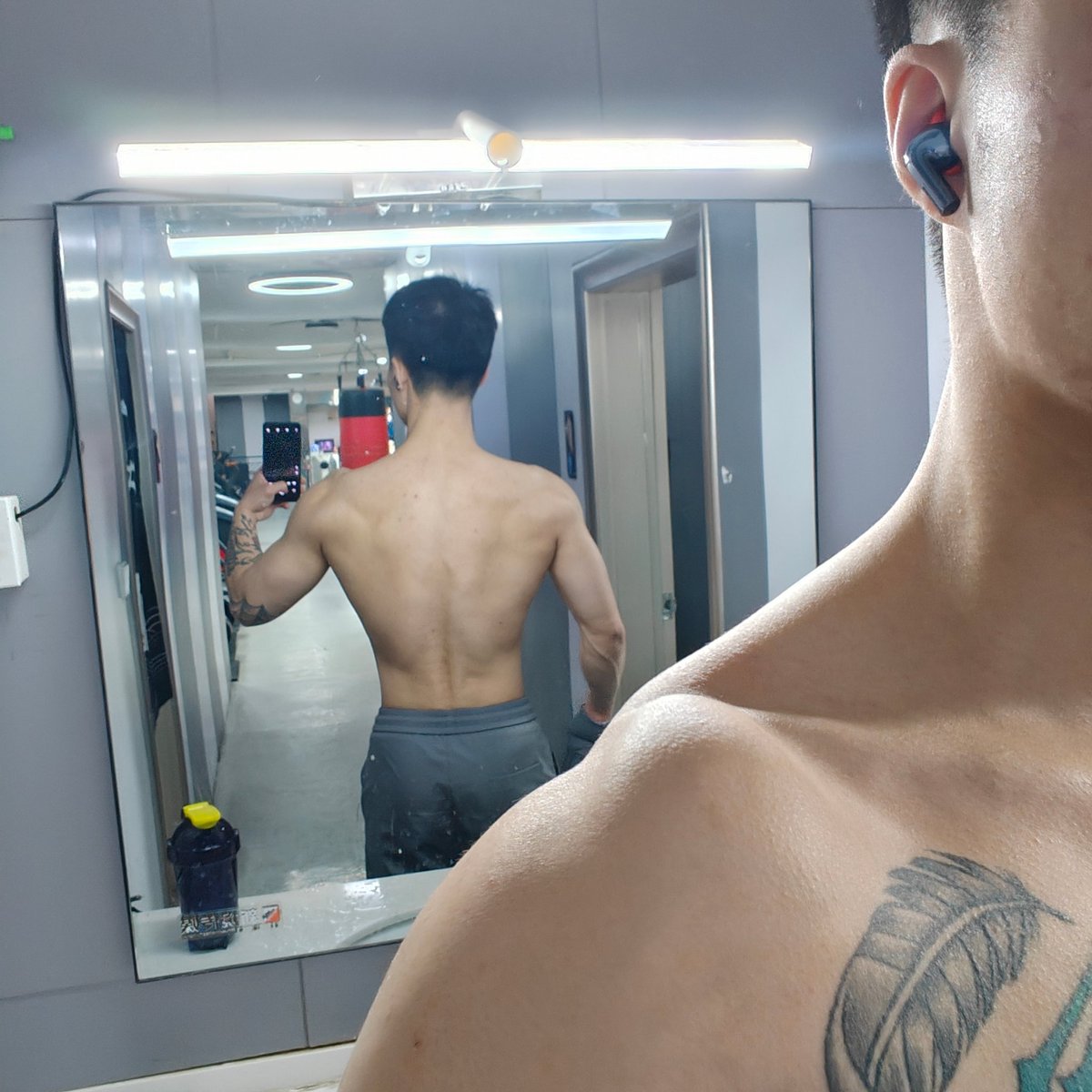 type3vvs's tweet photo. 不怎么更 最近在好好健身 https://t.co/dtZAJzmF8Y
