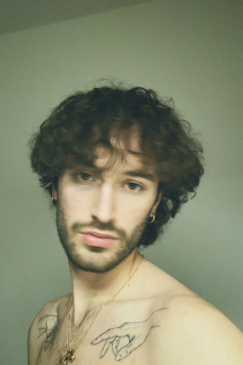 Trixstxn's tweet photo. Ça faisait bien longtemps que je n’avais pas poster ici :) #LGBTQIAFeelGood https://t.co/jxanFIVypC