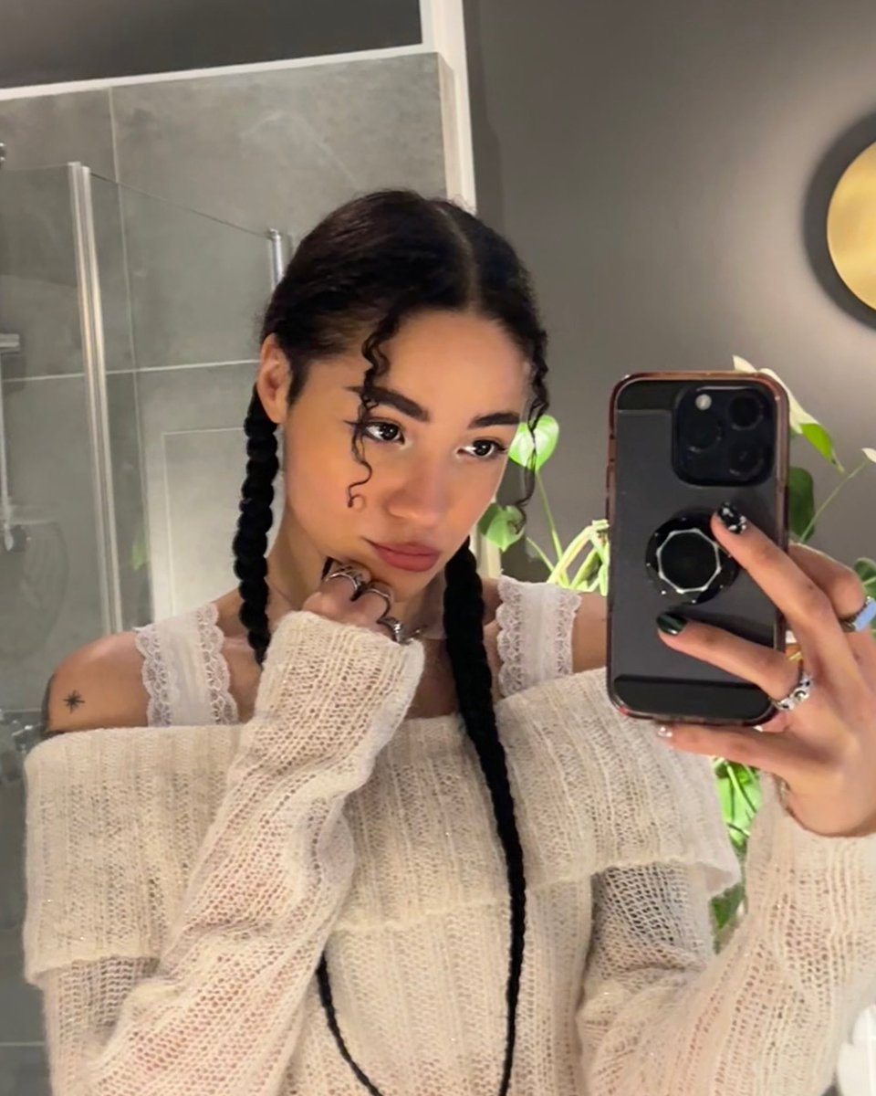 Cloudy June tweet media