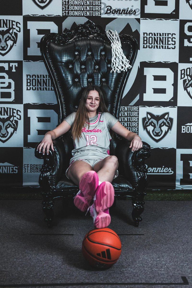 From basketball camps in Kolašin to college courts! Ivona, once learning from the legends Nikola Vučević and Saša Pavlović, now making her own mark at the next level. Time flies when you're chasing your dreams!🙏💚